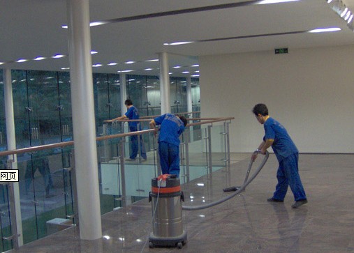 讓你家一塵不染:南京開(kāi)荒保潔公司教你